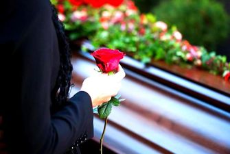 "Воскресла" в похоронном бюро: жительницу Нью-Йорка по ошибке признали мертвой