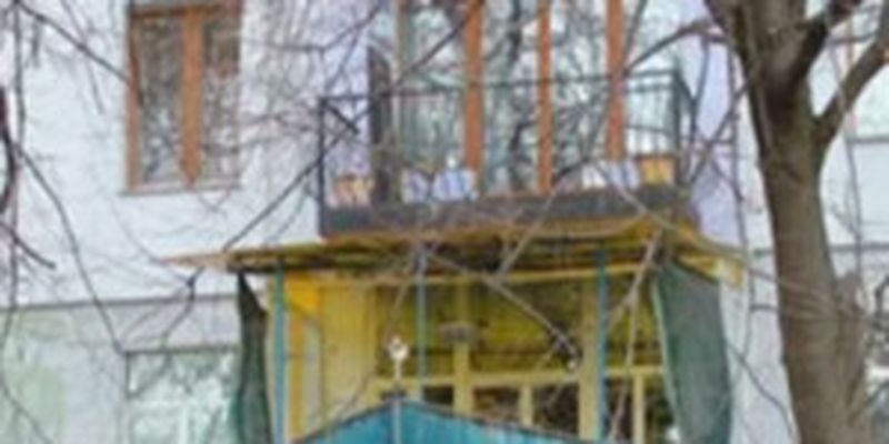 В сети напомнили, как выглядел самый необычный балкон в Киеве: моряк превратил его в корабль