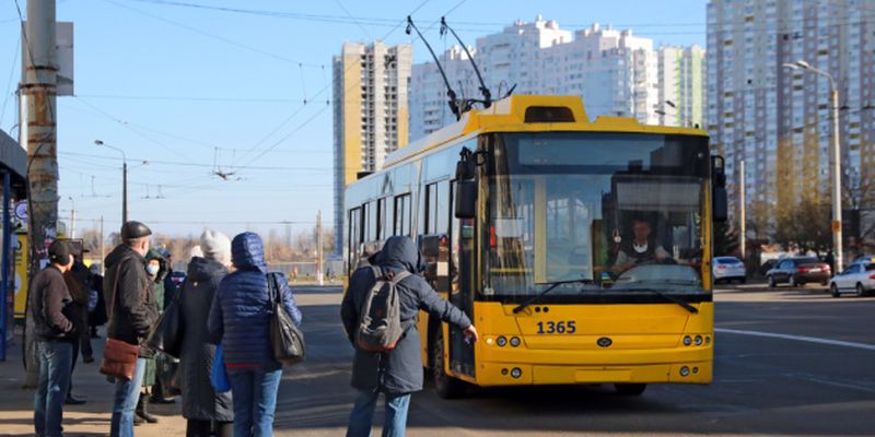 В Киеве на выходных закроют движение троллейбусов по улице Льва Толстого