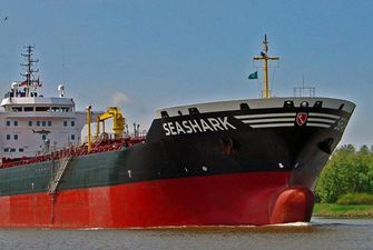 Военные Египта задержали танкер с украинцами на борту