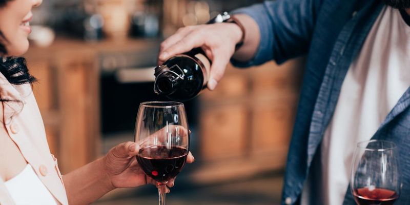 День алкоголика 2022: суть праздника, слова поддержки и комментарий врача о спиртном