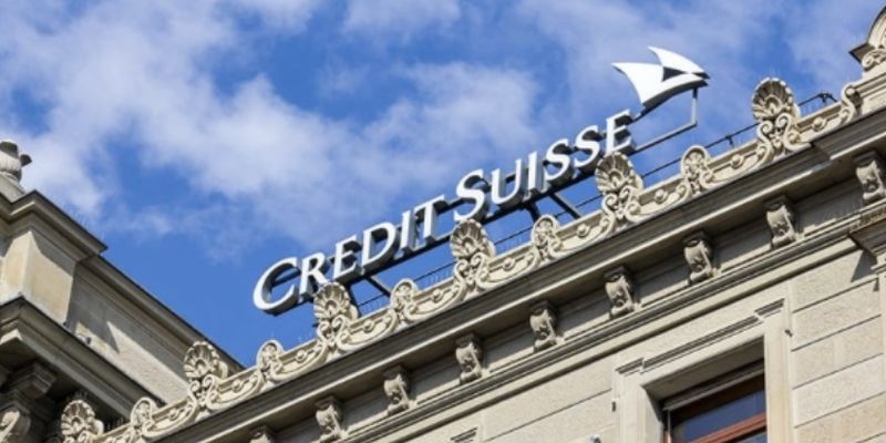 Швейцарский банк Credit Suisse заморозил треть российских активов
