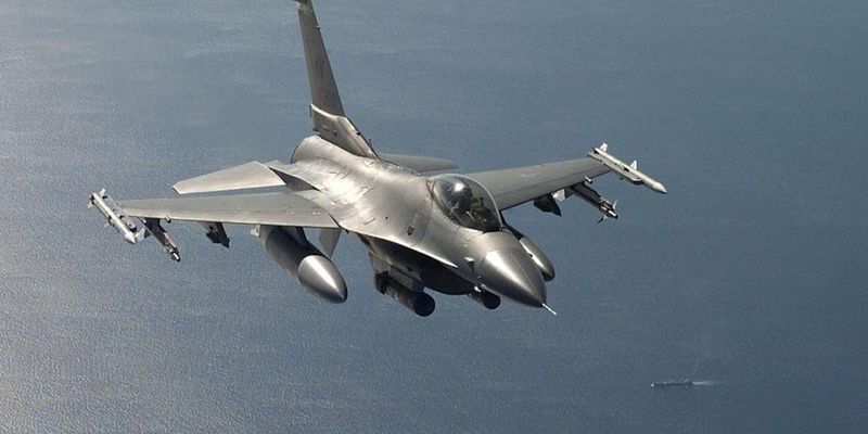 США уже отправили Украине бомбы для истребителей: сколько и когда ждать F-16