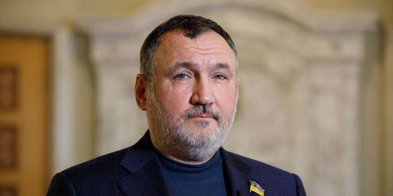 Ренат Кузьмин: Украинская власть провоцирует Путина на первый шаг к войне, удерживая в заложниках Медведчука