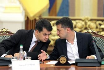 Разумков заявил, что Верховная Рада готова ввести военное положение, но необходимости пока нет