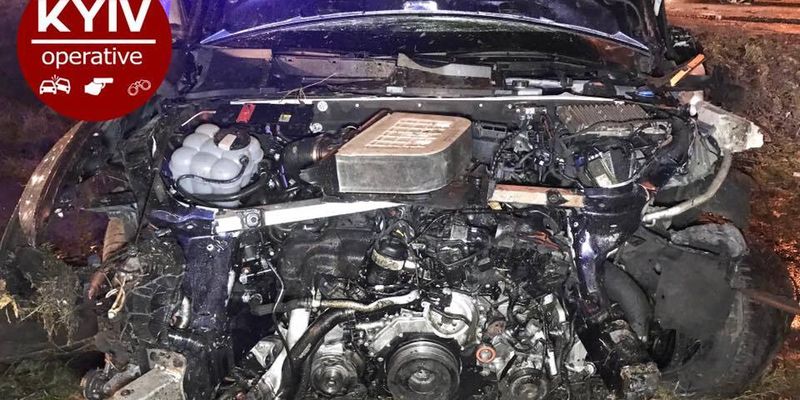 Спидометр завис на 160 км/час: новые кадры и подробности гибели в Киеве таксиста с пассажиром