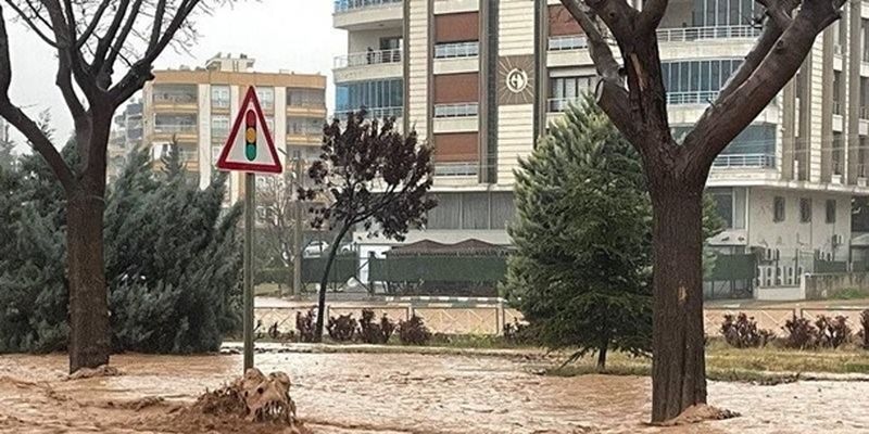 У постраждалих від землетрусів провінціях Туреччини почалися повені