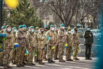 Морские пехотинцы в Мариуполе почтили память Тараса Шевченко