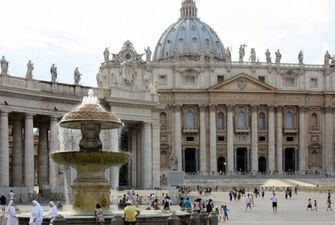 Ватикан устал от скандалов о «богатствах» в СМИ - проводит описание недвижимости в Италии