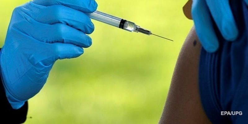 Литва передала Украине сотни тысяч доз COVID-вакцины J&J