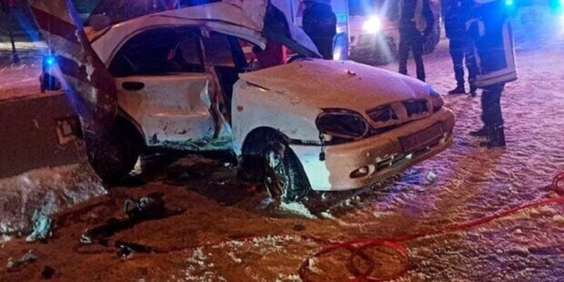 Непогода привела к катастрофе на дорогах Одесчины, есть жертвы: кадры