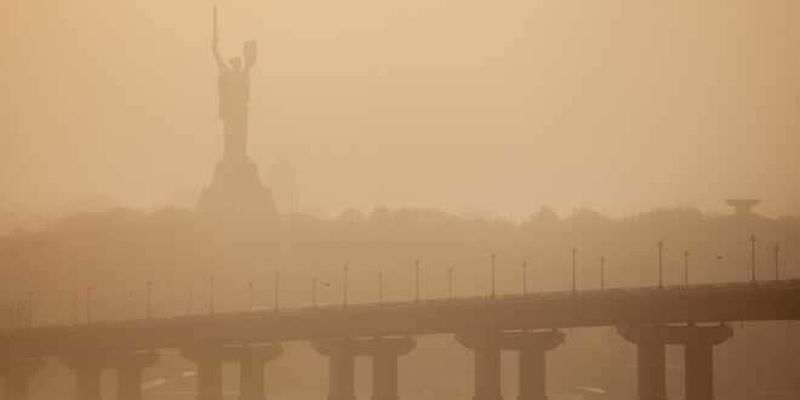 Украину снова накроет пылью из Африки: метеоролог назвал дату
