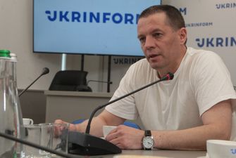 В Латвию на реабилитацию отправились Гриб, Сущенко и еще восемь бывших политзаключенных