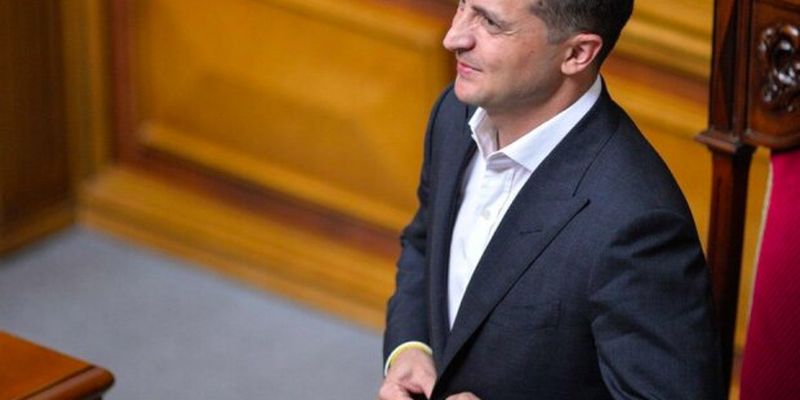Українці оцінили роботу Зеленського, Ради і уряду: рейтинг президента б'є усі рекорди