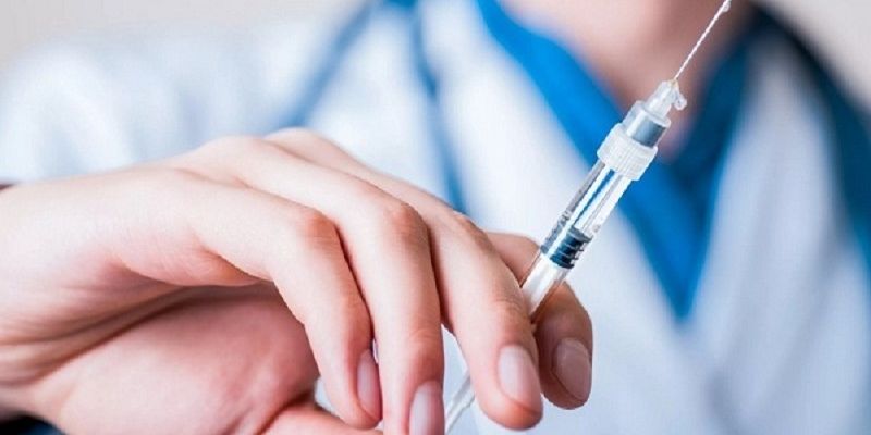 Известный врач-шоумен, который специализируется на всех болезнях, рассказал об особенностях вакцин из Индии