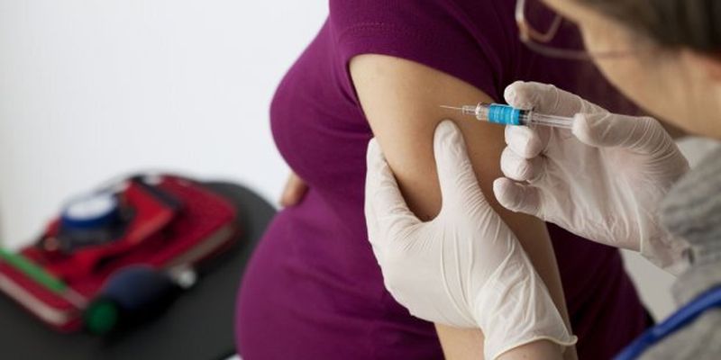 В Україні змінили протипоказання до вакцинації: що треба знати