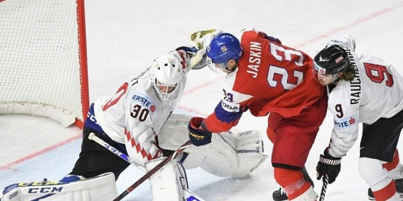 Чемпионат мира по хоккею: Чехия разгромила Австрию, Швейцария уступила России