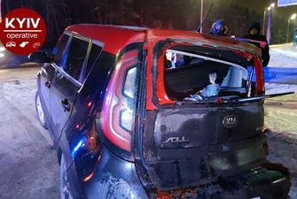 На трасі під Києвом п’яний водій Renault ледь не вбив молоду сім’ю