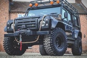 На eBay выставили тюнинговый вариант внедорожника Land Rover Defender