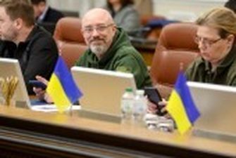 Резніков подякував США та Нідерландам за нові пакети військової допомоги Україні