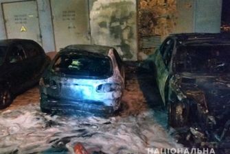 Полиция открыла дело о поджоге пяти авто в Киеве