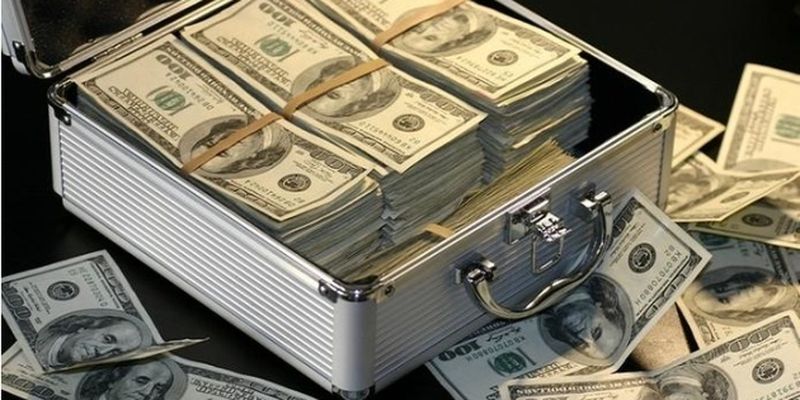НБУ за неделю продал на межбанке $410,24 миллиона
