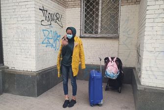 Забрали паспорт и выпустили: новые фото и видео о скандальном карантине в "Казацком"