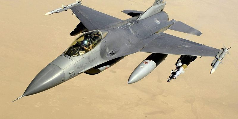 Белый дом прокомментировал поставки F-16 Украине на фоне решения Польши по самолетам