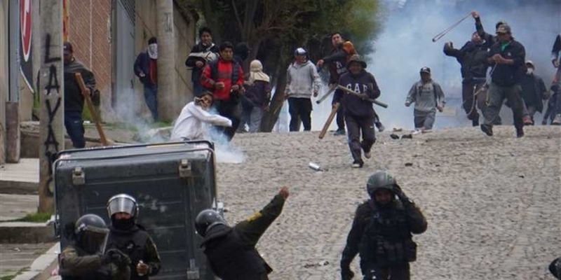 В Боливии с начала протестов погибли семеро демонстрантов