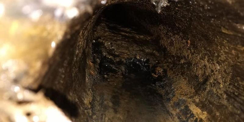 В Житомире нашли 300-метровый деревянный трубопровод начала прошлого столетия