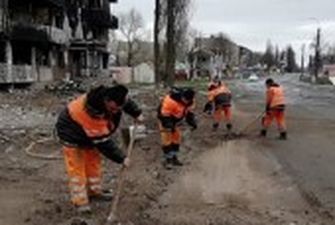На Київщині дорожники за 20 днів розчистили понад 380 кілометрів доріг і вулиць