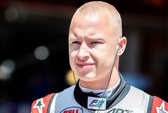 Красавчик, держит планку: фанаты высмеяли очередной провал российского гонщика-мажора в Формуле-1