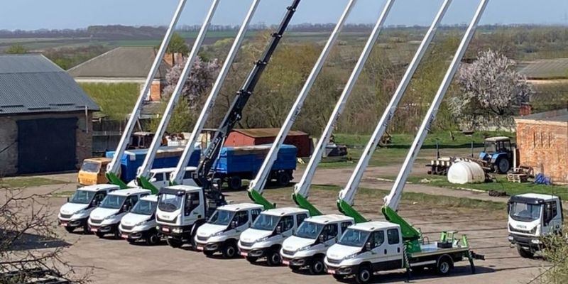 Энергетики Харьковщины получили автогидроподъемники на шасси IVECO