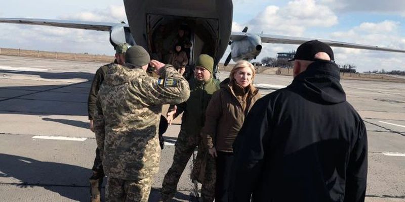 Передадуть дрони українським військовим: народні депутати прибули на Донбас