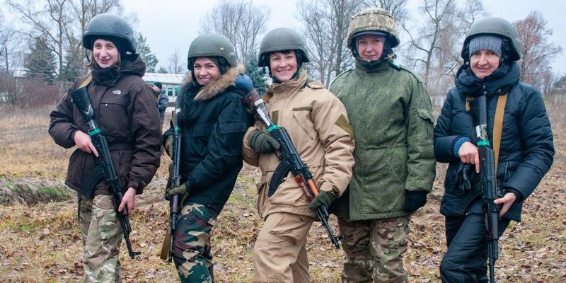 Військовий облік для жінок: українкам розкрили деталі й мету наказу Міноборони