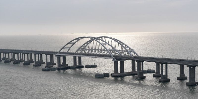 У Зеленского озвучили неожиданный прогноз по будущему Крымского моста