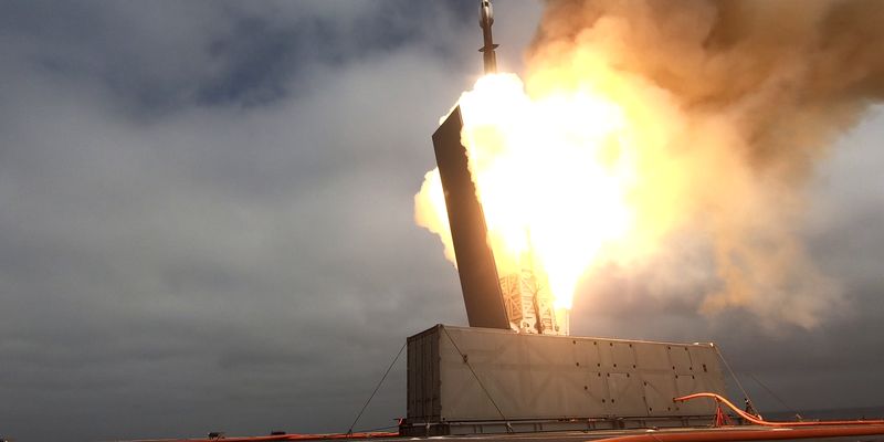 ВМС США хотят улучшить ракеты SM-2 и SM-6: оружие было бы полезно ВСУ, — эксперты