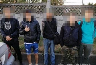 В Киеве по горячим следам поймали банду серийных грабителей с битами