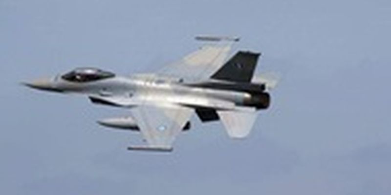 В Греции упал в море истребитель F-16