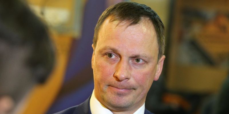 Глава Госавиаслужбы Бильчук в декабре получил надбавку в 1000% "за интенсивность труда"