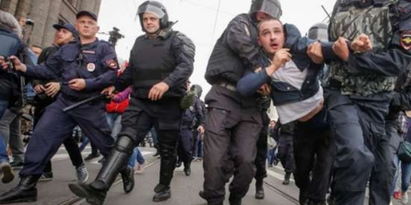 По всей России начались митинги в поддержку Навального: силовики применяют силу, много задержанных