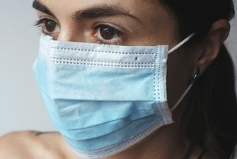 ​Почему нужно носить маски на открытом воздухе: врач привела яркие примеры