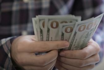 Доллар в Украине пошел на снижение: курс на 6 августа