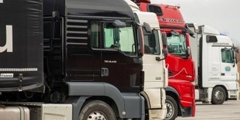 Украина ввела пошлину на импорт автобусов и грузовиков из Беларуси