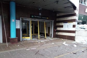 Авиаудар повредил здание станции метро Лукьяновская в Киеве