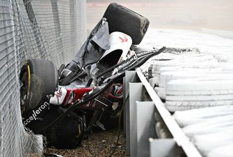 Крупнейшая авария на Формуле-1: болид разбит, гонщик в больнице