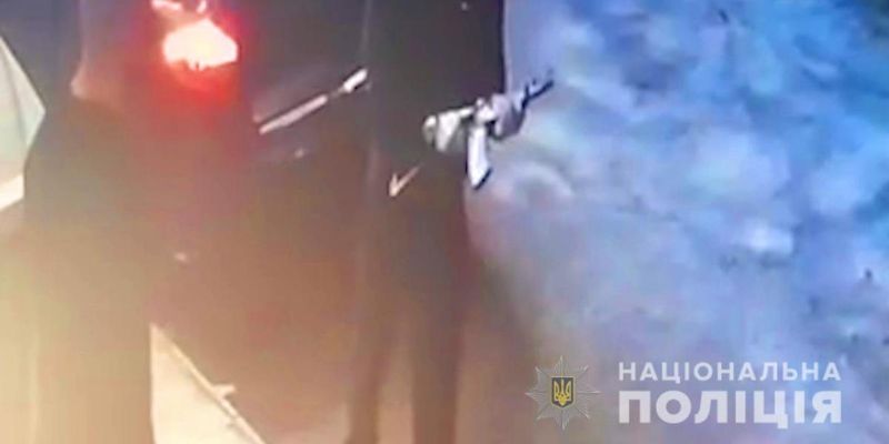 Розстріляв знайомого з автомата: на Київщині чоловіка оголосили в розшук