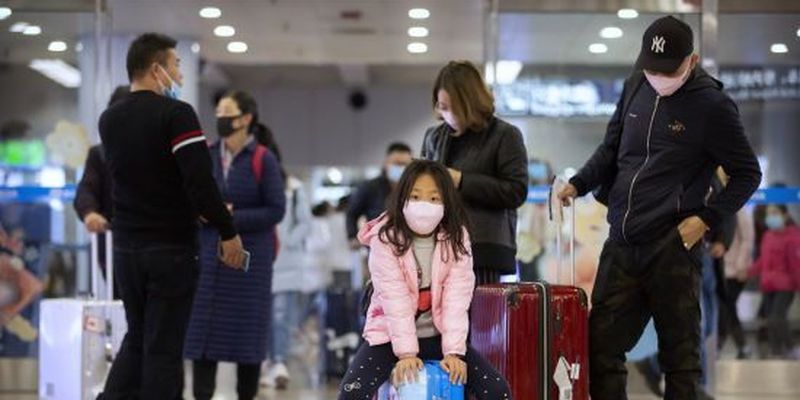 У Китаї заявили про спалах коронавірусу серед співробітників аеропорту Шанхая