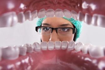 Сім причин відвідати стоматолога: при яких симптомах треба йти до лікаря