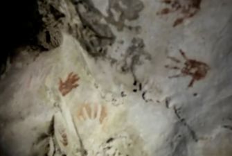 Археологи обнаружили в древней пещере майя загадочные отпечатки рук: фото